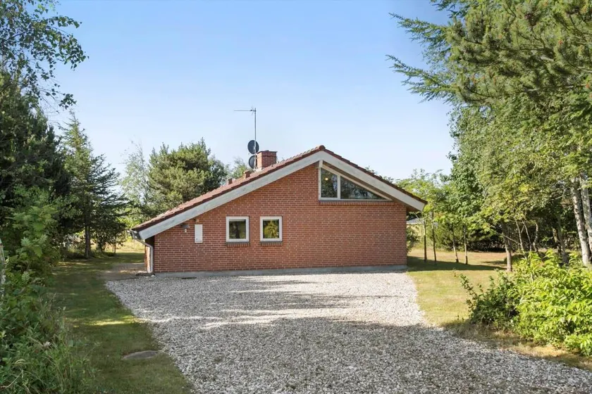 Fully equipped beautiful house with terrace & barbeque | Next to the beach | Pets allowed - Image 1