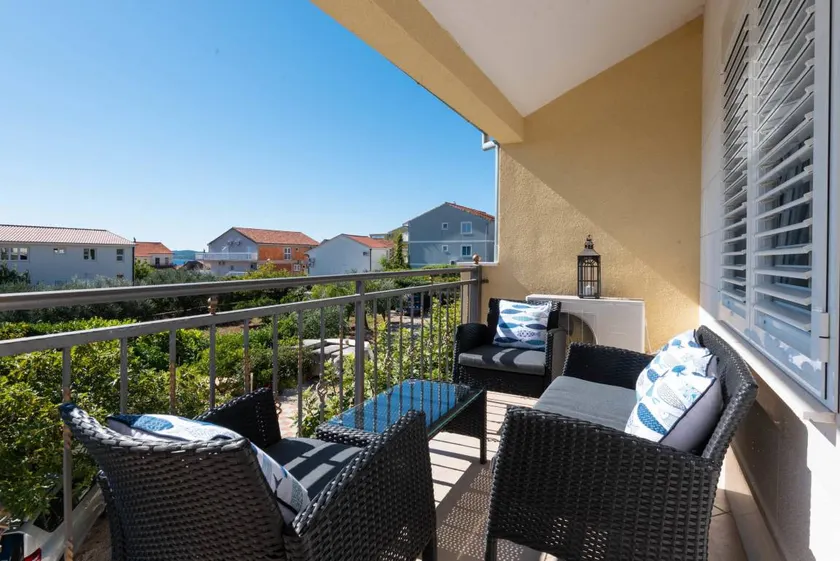 Flat with barbecue & garden | Sea view - Image 1