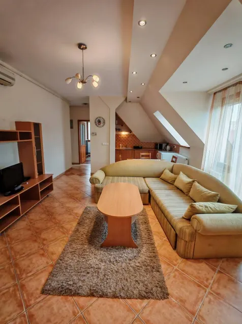 Holiday apartment with terrace | Garden view - Image 1