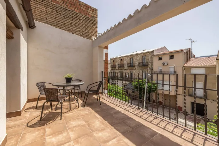 Holiday apartment with terrace - Image 1
