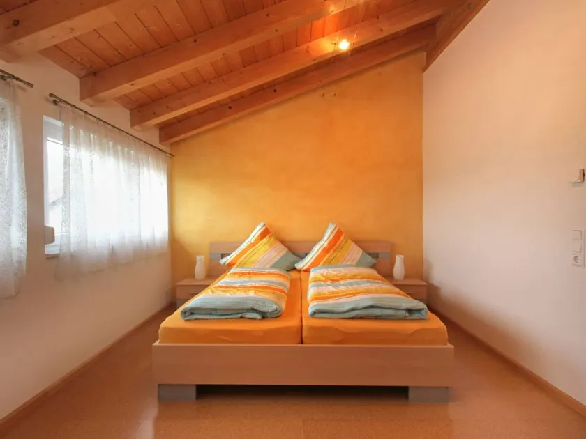 Apartment with garden & terrace | Garden view - Image 1