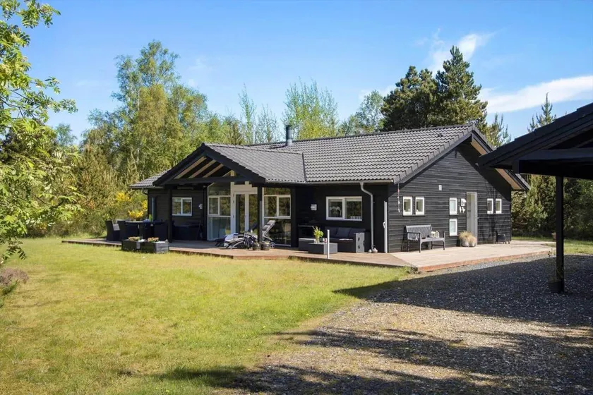 Children-friendly house with terrace, barbecue & sauna | Close to the beach | Pets are welcome - Image 1