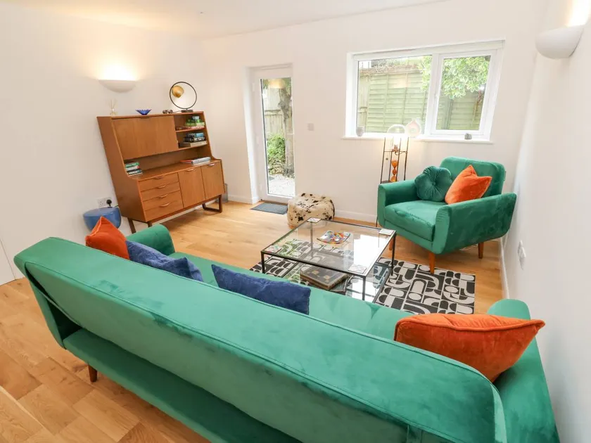 Cottage with garden | Beach view - Image 1