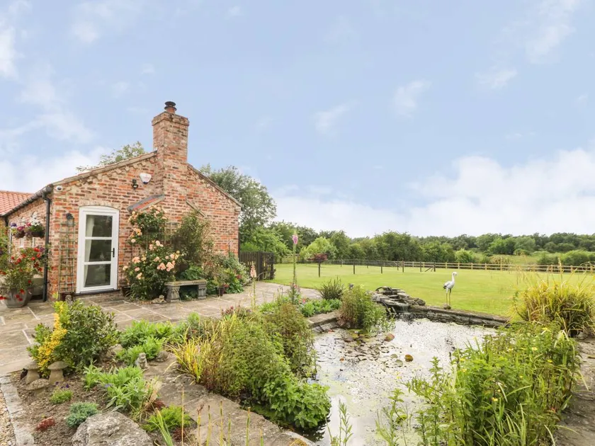 Cottage entièrement équipé avec jardin - Image 1