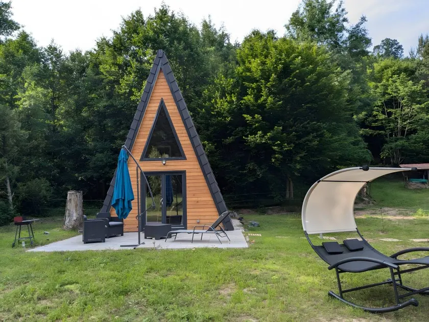 Chalet avec barbecue, jardin et terrasse | Vue jardin - Image 1