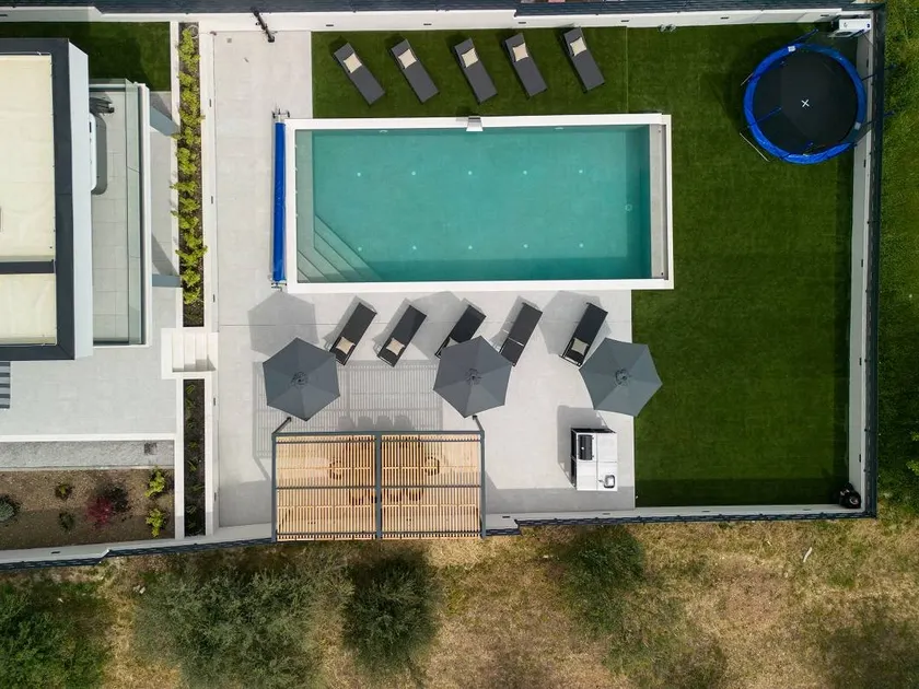 Beautiful villa for families - Image 1
