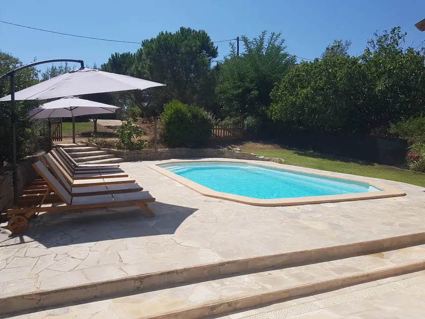 Holiday apartment with garden, pool & barbecue | Beach view - Image 1