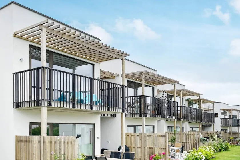 Beautiful holiday home with garden | Water view | Beach nearby - Image 1