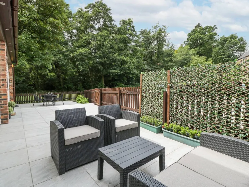 Fully equipped nice cottage with garden - Image 1