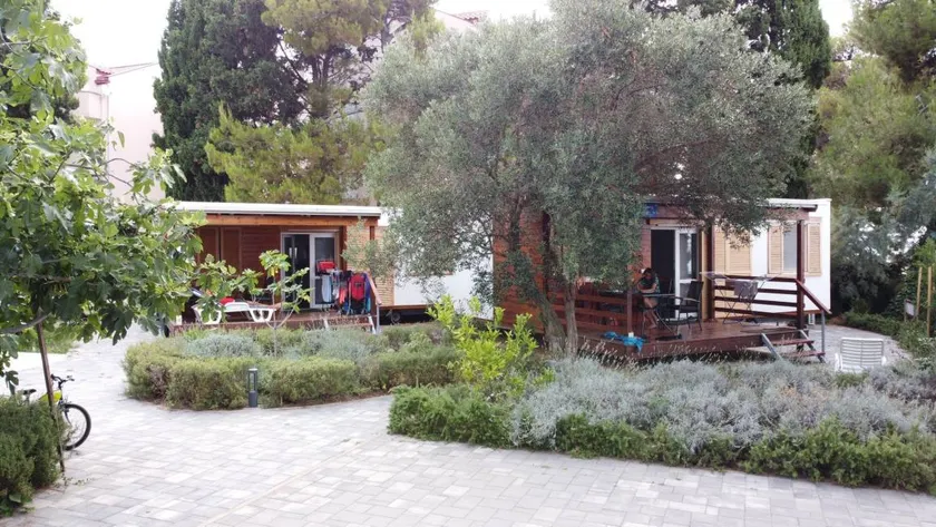 Magnífica casa vacacional apta para familias con jardín y terraza | Vistas al mar | En la playa | Admite perro - Image 1