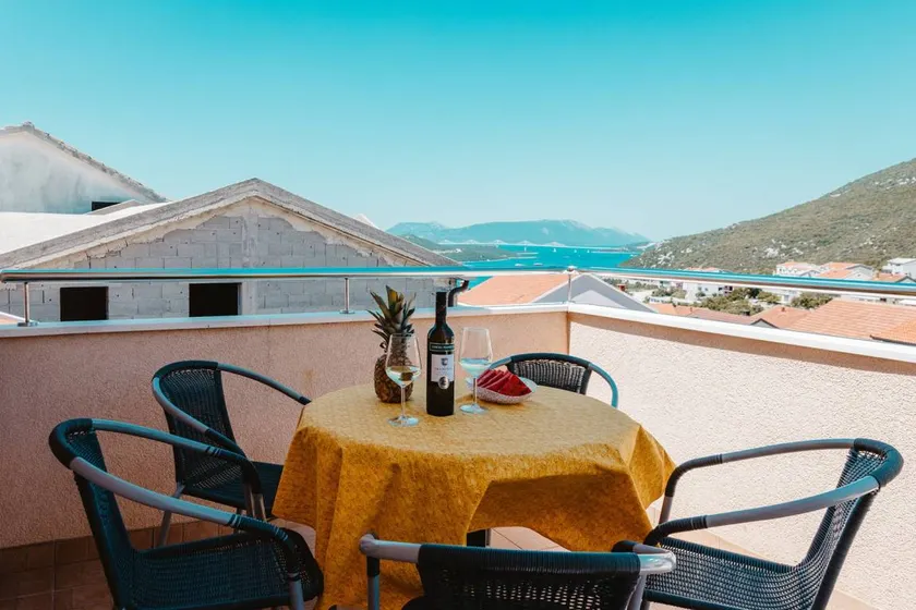 Flat with 2 rooms for 7 persons - Image 1
