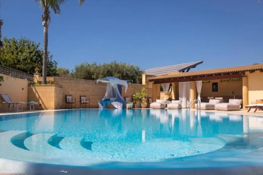 Appartement avec barbecue, piscine et jardin | Vue jardin | Avec animaux admis - Image 1