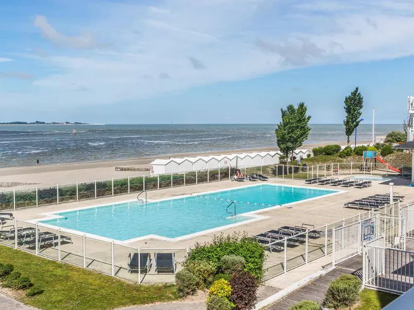 Charming studio with heated pool | Sea view | Next to the beach - Image 1