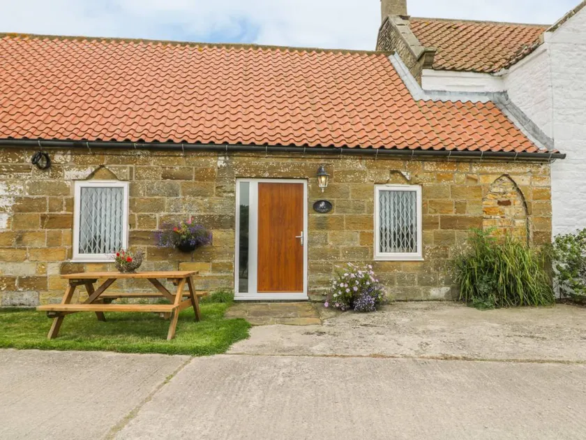 Cottage | Beach view - Image 1