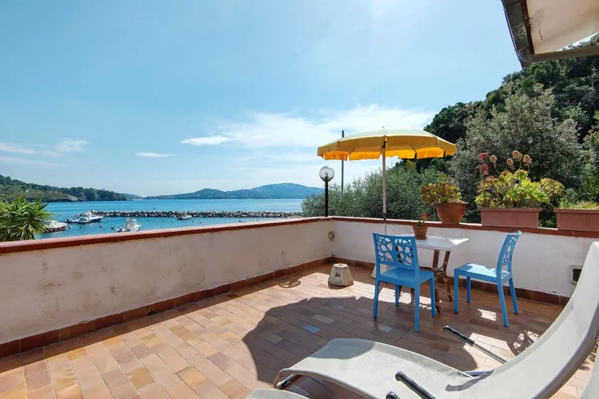 Zimmer 'Sciabattica - Zimmer 2' mit Meerblick, privater Terrasse und WLAN - Image 1