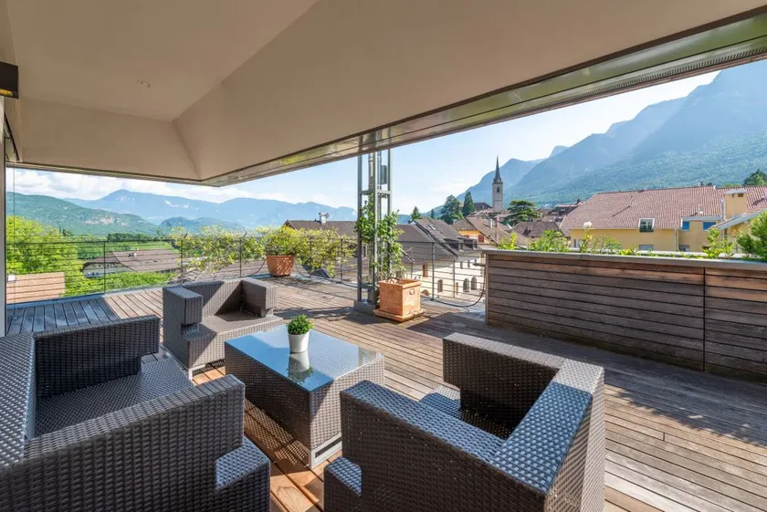 Appartamento con terrazza | Vista sulla montagna - Image 1