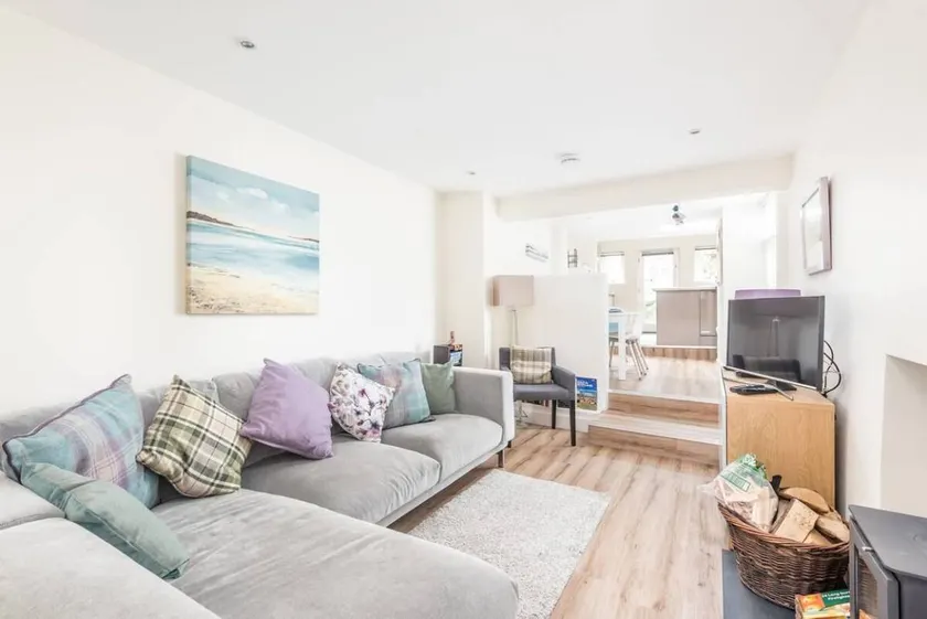 Fully equipped cottage | Close to the beach - Image 1