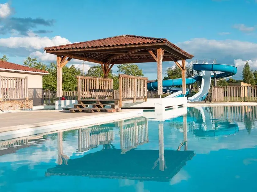 Mobile home with pool & terrace | Pets allowed - Image 1
