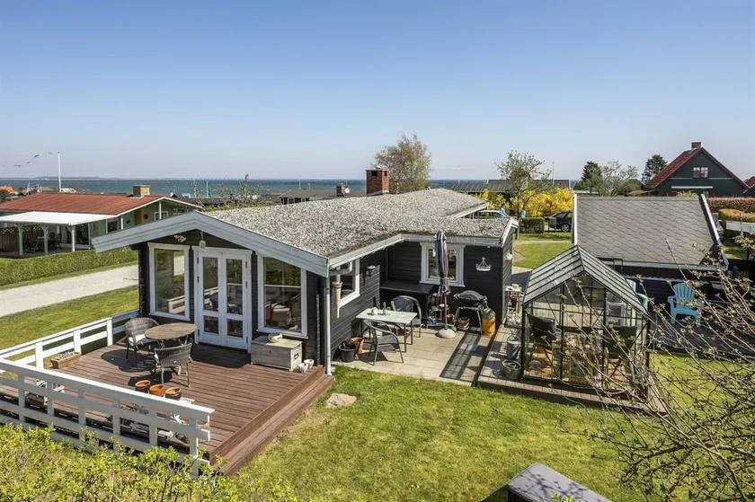 House with BBQ, terrace & garden | Sea view - Image 1