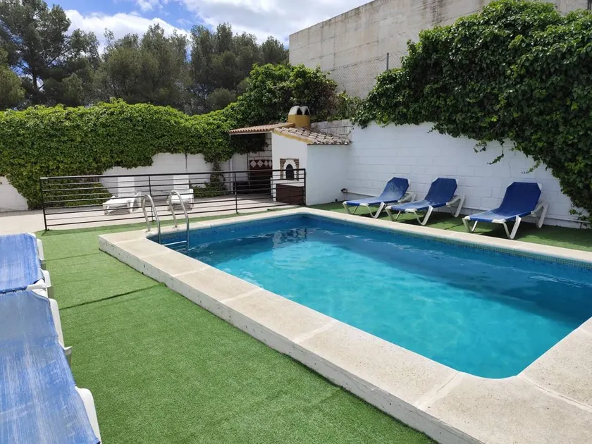 Holiday home with garden, pool & terrace | Mountain view - Image 1