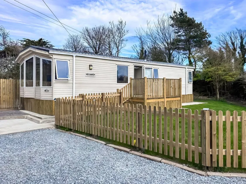 Family-oriented nice cottage with garden | River view - Image 1