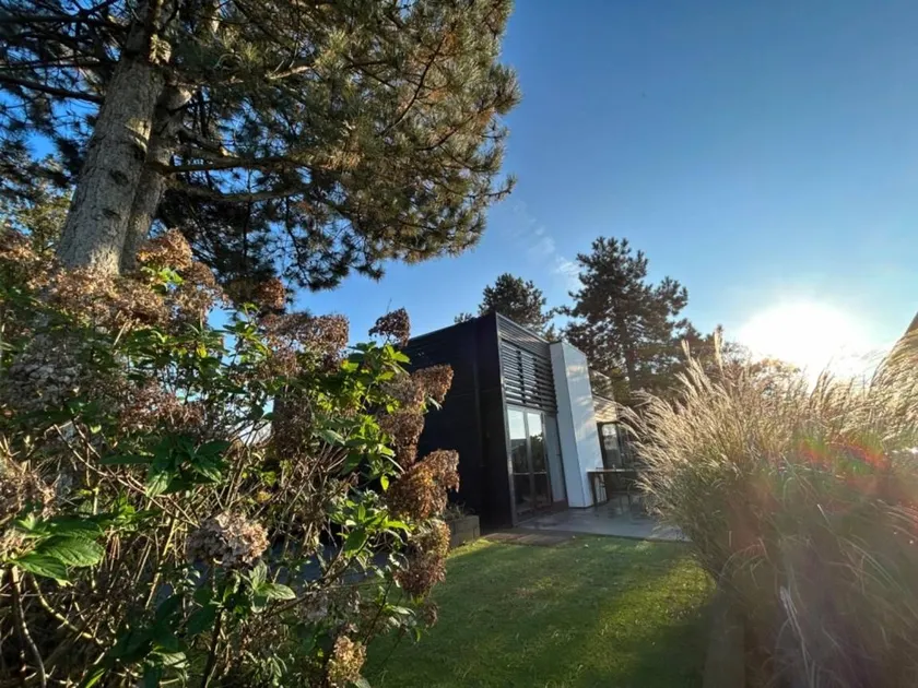 Family-friendly house with sauna, garden & barbecue | Lake view | Next to the beach | Pets allowed - Image 1