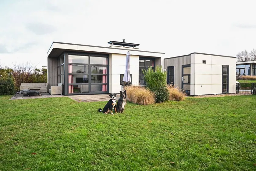 Modern chalet with dishwasher, near the IJssel - Image 1