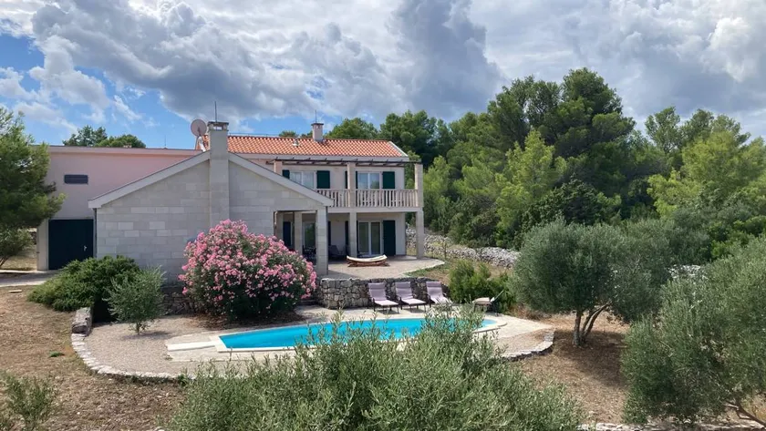 Villa avec terrasse, barbecue et piscine privée | Vue mer - Image 1