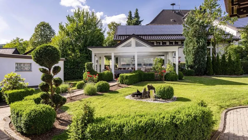 Flat with garden, barbecue & terrace - Image 1