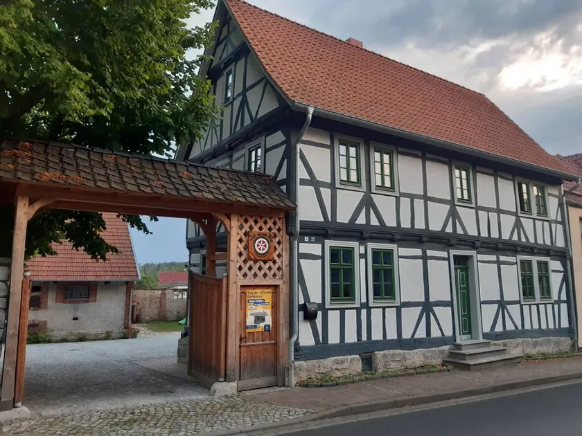 Holiday apartment with garden - Image 1