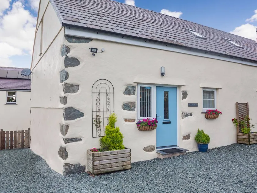 Family-friendly cottage with garden | Pets are welcome - Image 1