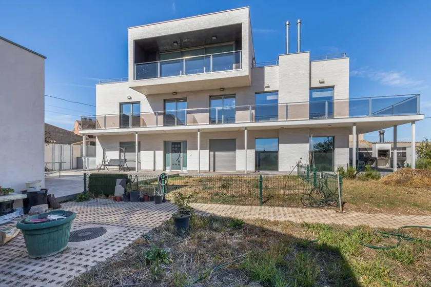 Casa vacacional con barbacoa, jardín y terraza | Vistas al jardín | Perfecta para el trabajo en remoto - Image 1