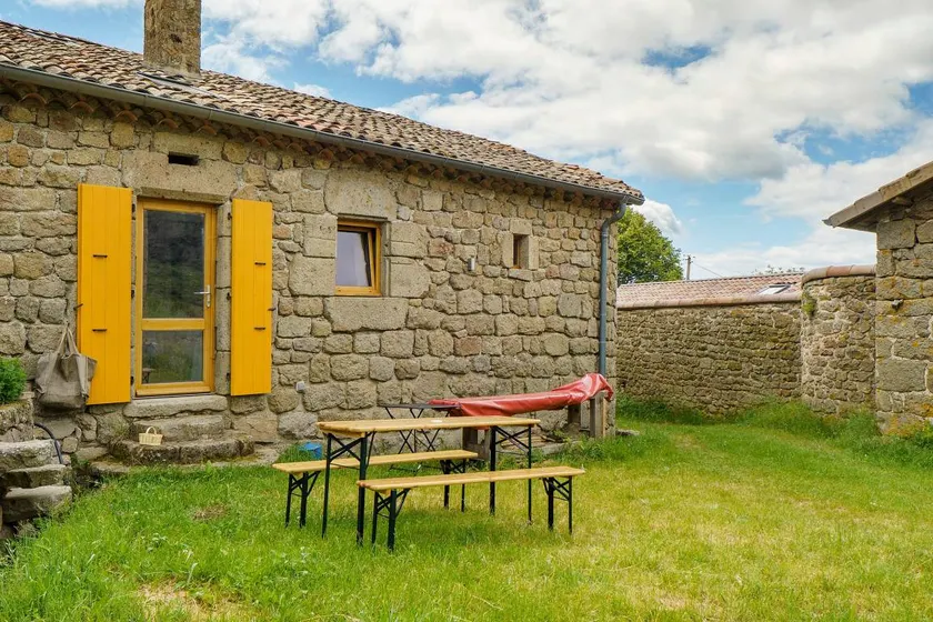 Family-oriented cottage with garden, terrace & barbeque | Garden view - Image 1
