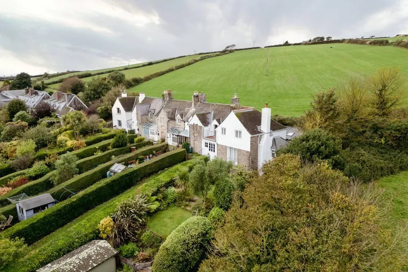 Holiday home with garden | Garden view - Image 1