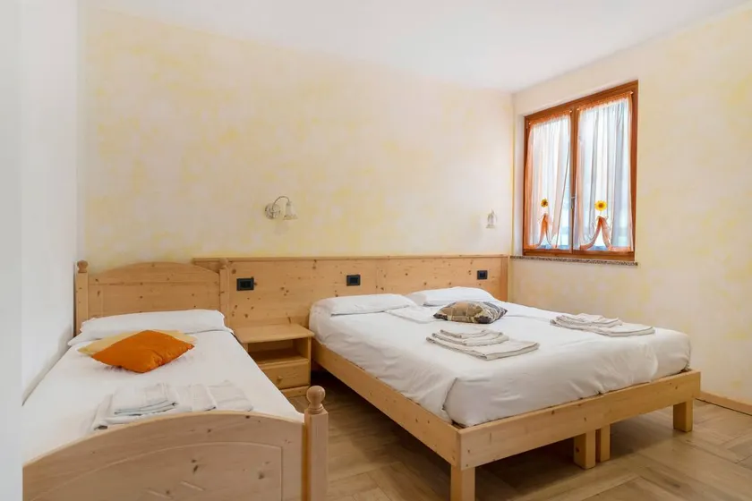 Room 'Agritur Dalcastagnè Girasole' with Mountain View, Shared Terrace and Wi-Fi - Image 1