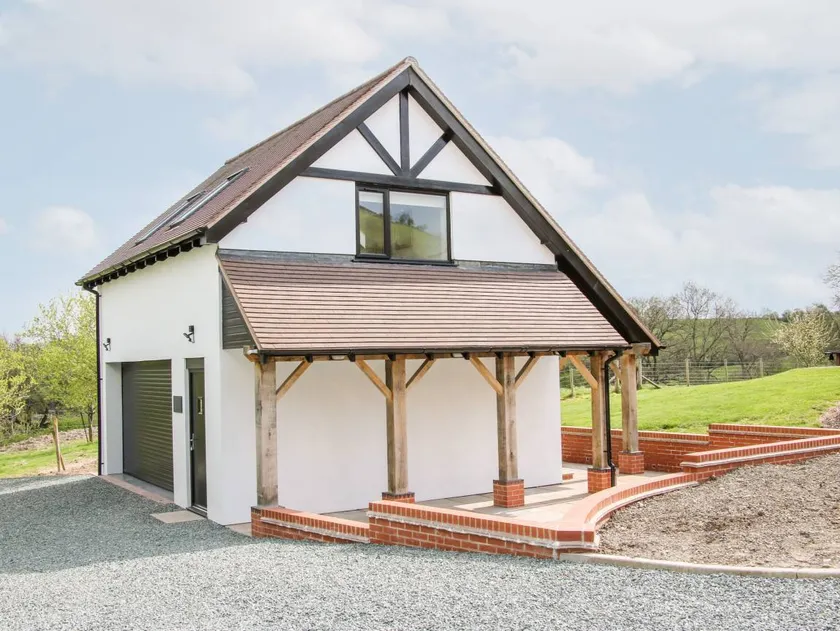 Cottage with garden - Image 1