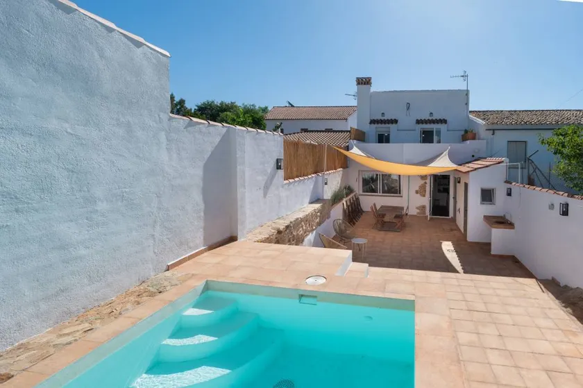 Holiday Home 'La Sierra Del Viento' with Mountain View, Private Pool and Wi-Fi - Image 1