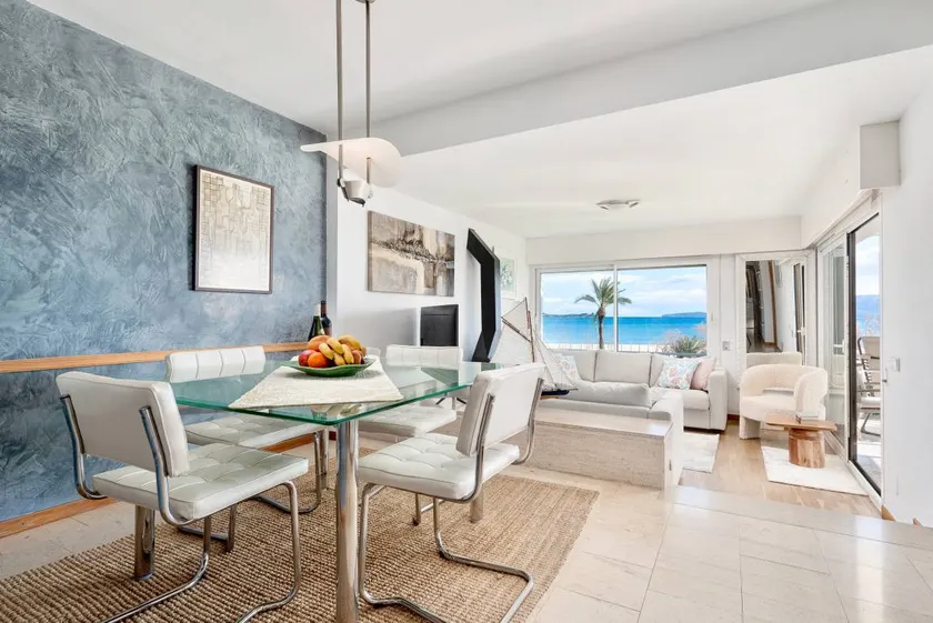 House | Mountain view - Image 1