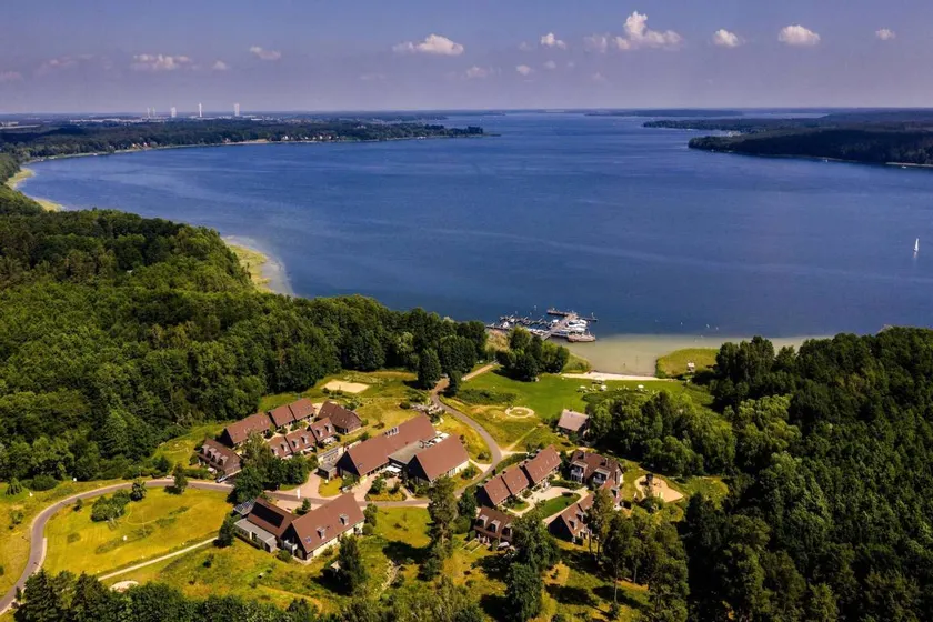 Flat with garden, sauna & pool | Nature view - Image 1