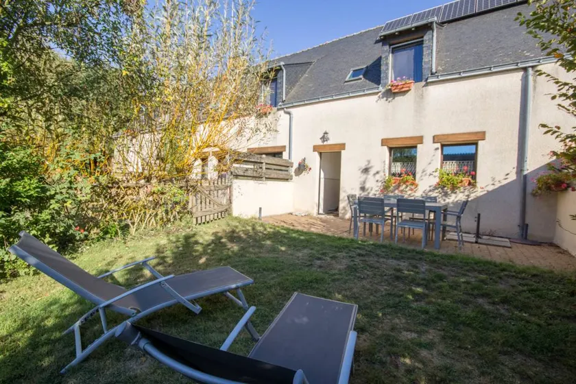 Beautiful gite with terrace & garden - Image 1