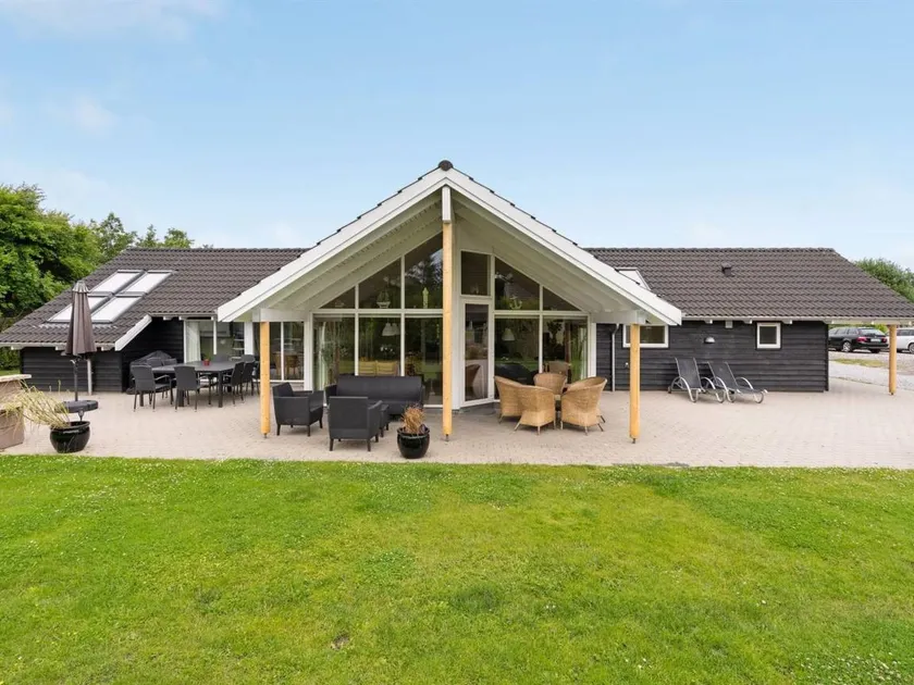 Children-friendly holiday home with sauna, terrace & private pool | Pets are welcome - Image 1