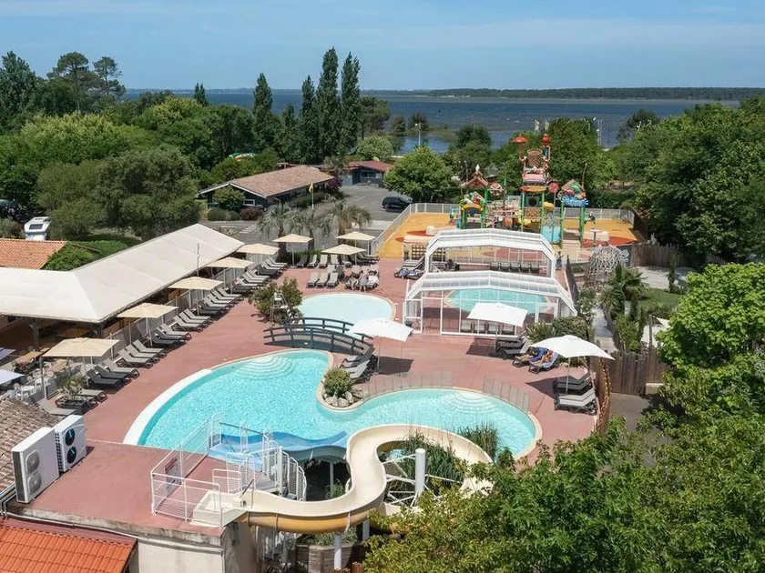Mobil-home avec terrasse et piscine chauffée - Image 1