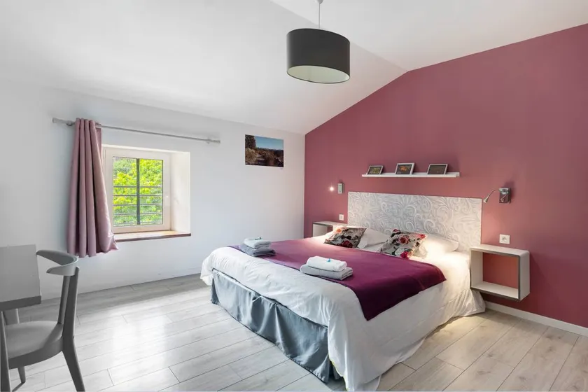 Bed and breakfast with terrace & garden | Garden view | Pets allowed - Image 1