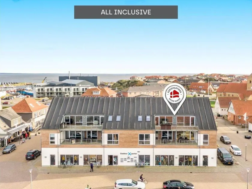 Apartment with terrace & jacuzzi | Sea view - Image 1