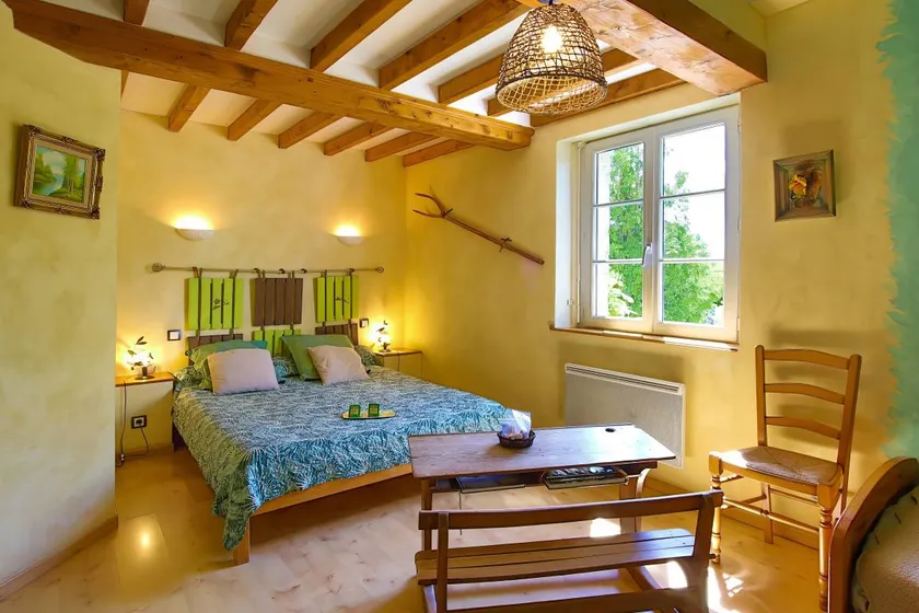 “Chambre Campagne” Guest Room with Shared Terrace, Garden, and Wi-Fi - Image 1