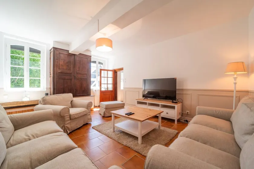 Atractiva casa vacacional apta para familias con terraza, barbacoa y jardín | Acepta mascotas - Image 1