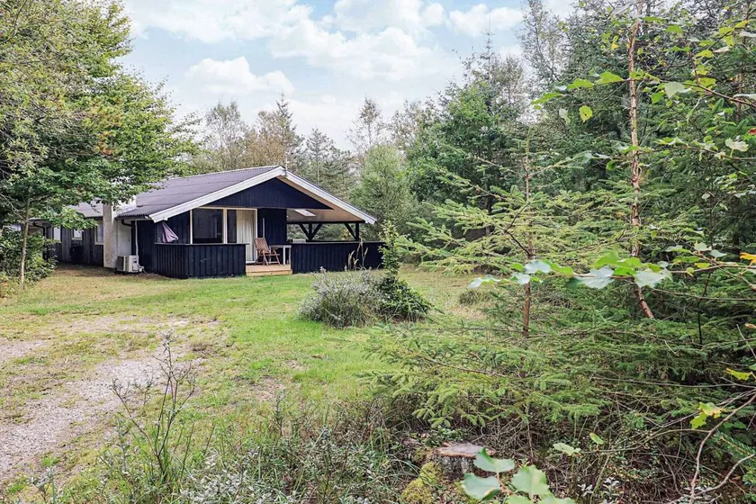 House with terrace, barbecue & garden | Dogs allowed - Image 1
