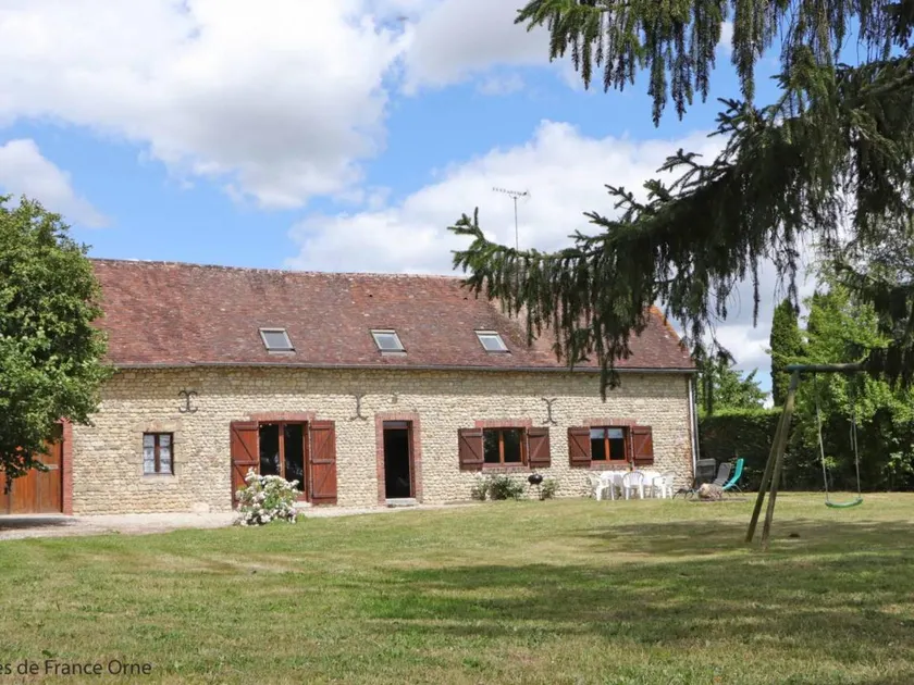 Cottage with barbecue & garden - Image 1