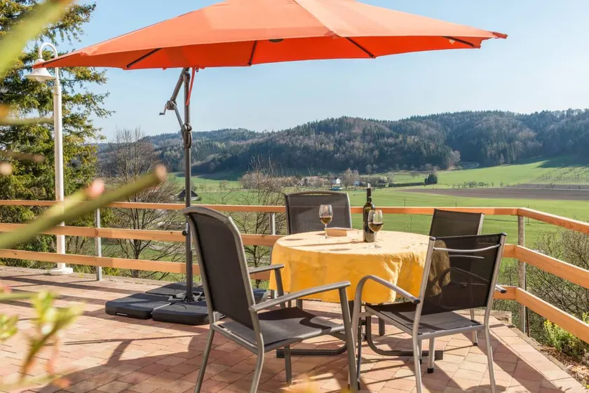 Appartamento accogliente e familiare con giardino, idromassaggio e piscina riscaldata | Vista sul giardino | Ideale per il telelavoro - Image 1