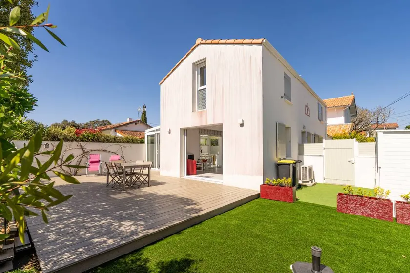 Agréable maison de vacances conviviale et familiale avec jardin, barbecue et terrasse | À côté de la plage | Idéale pour le télétravail | Avec animaux acceptés - Image 1